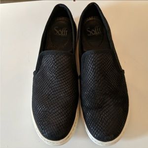 EUC Sofft Somers Black Slip Ons 8.5